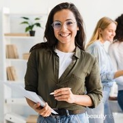 Tips Sukses Supaya Berjaya di Kantor Bagi Kamu Si Pemalu