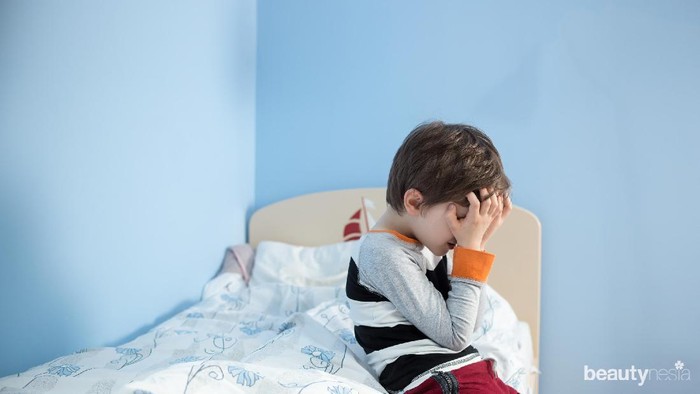 Langkah Tepat Membiasakan Anak Tidur Sendiri