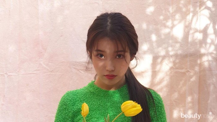 Sukses Duet Bareng Suga BTS, Ini Deretan Lagu Hits IU yang Wajib Masuk Playlist Kamu!