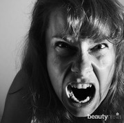 Mengapa Wanita Jadi Lebih Emosional Saat PMS?