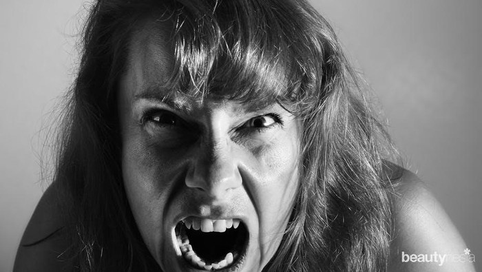 Mengapa Wanita Jadi Lebih Emosional Saat PMS? Mengapa Wanita Jadi Lebih Emosional Saat PMS?