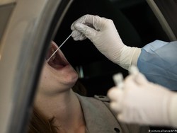Robot Buatan Denmark Bantu Test Swab Virus Corona