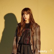 Bosan Feminin? Coba Gaya Casual Boyish ala Lisa Blackpink!