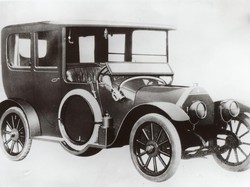 Kenalan dengan Mitsubishi Model A, Si Nenek Moyang Xpander dkk