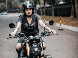 7 Pesona Nabila Putri, Si Cantik yang Hobi Tunggangi Motor Gede
