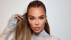 Jawaban Khloe Kardashian Saat Ditanya Bentuk Wajah yang Selalu Berubah