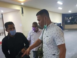 Hakim Tolak Semua Praperadilan Ruslan Buton