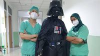 Viral Gara-gara APD 'Superhero', Dokter di Bogor Ini Jadi Banyak Fans