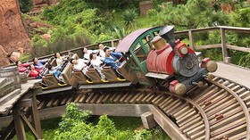 Covid-19, Dilarang Teriak Saat Naik Roller Coaster di Jepang