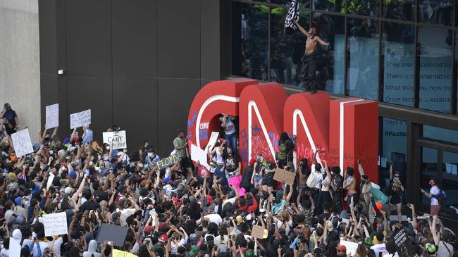 CNN US Fires Presenter Over Brother’s Sexual Harassment