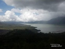 Restoran di Kintamani yang Identik dengan Danau Batur