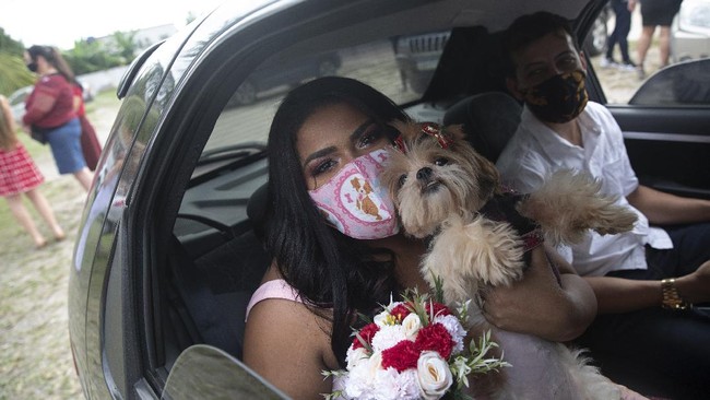 FOTO: Akad Nikah Lima Menit via Drive-Thru