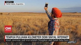 VIDEO: Bocah Tempuh Puluhan Kilometer Demi Sinyal Internet