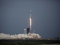 Roket SpaceX Meluncur ke Luar Angkasa dengan 2 Astronot