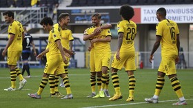 FOTO: Pesta Gol di Paderborn vs Dortmund