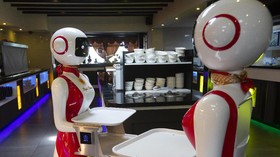 Menakar Peluang Pekerjaan Buruh RI 'Direbut' Robot