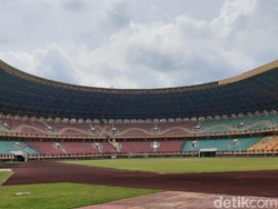 Penampakan Stadion Utama Riau yang Mulai Kinclong