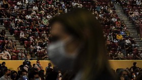 FOTO: Ribuan Orang Hadiri Konser di Lisbon kala Pandemi