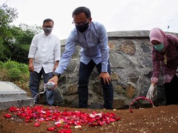 Hari Lahir Pancasila, Bima Arya Ziarah ke Makam Dokter Korban COVID-19