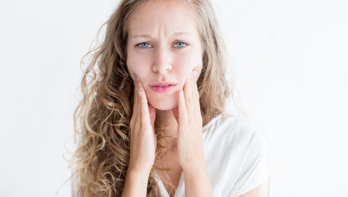 Gak Disangka, 5 Hal Ini Bisa Jadi Penyebab Kulit Wajah Berminyak