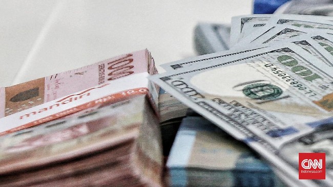 Nilai tukar rupiah ditutup menguat ke level Rp16.371 per dolar AS pada Rabu (3/7) sore.