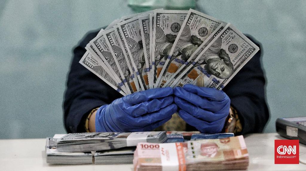 Pria di Jakbar Gelapkan Uang Rp1,2 Miliar, Modus Tukar Rupiah ke Dolar