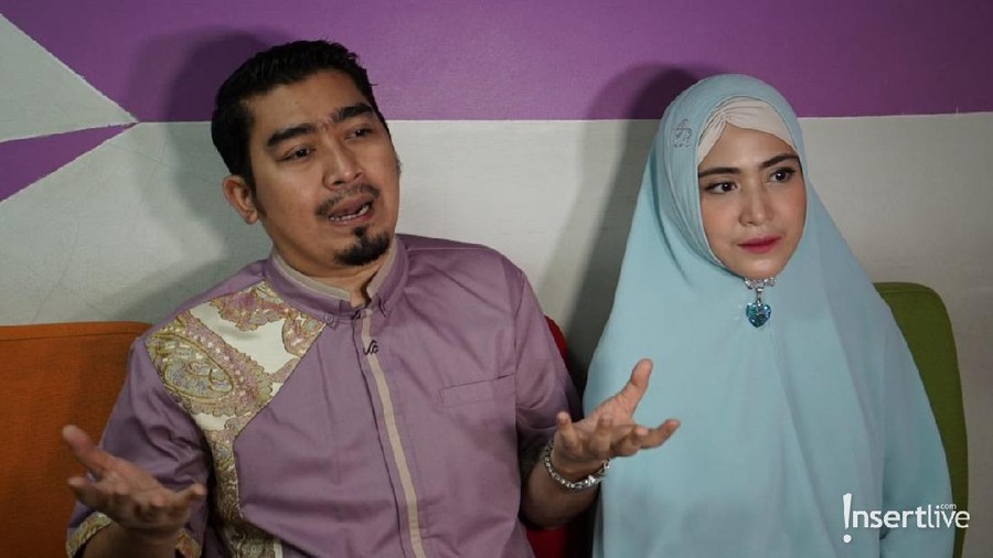 Ustaz Solmed dan April Jasmine