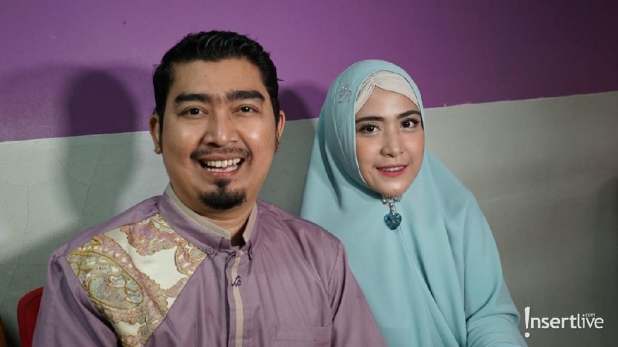 Ustaz Solmed dan April Jasmine Ustaz Solmed dan April Jasmine