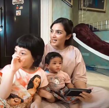 Anang-Ashanty Angkat Anak Asisten Rumah Tangga Jadi Putri Ke-5