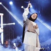 Jadi Idola Para Milenial, Simak 5 Potret Cantik Nissa Sabyan