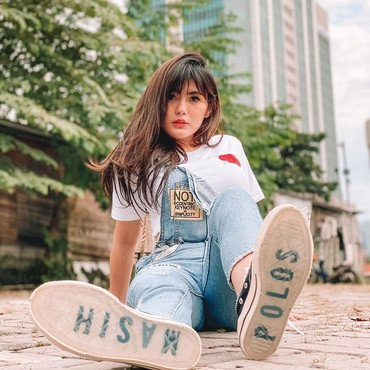 Dinikahi Pengusaha Tajir, Ini Cerita Malam Pertama Angela Lee