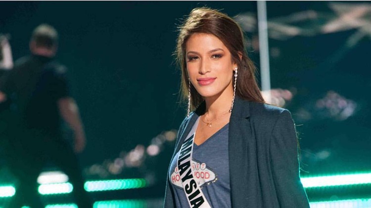 Mantan Miss Universe Malaysia Samantha James