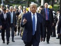 Trump Ancam Tak Tonton Sepak Bola dan American Football