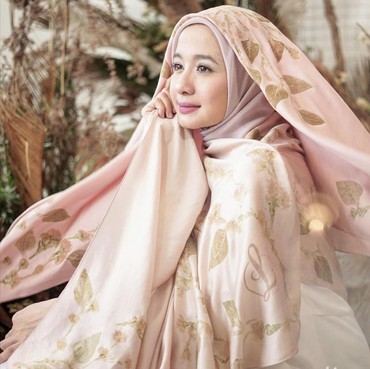 Laudya Cynthia Bella Dengarkan Ceramah soal Kesabaran, Netizen Ikutan Kepo