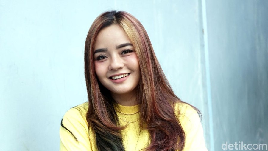 Gita Sinaga saat ditemui di studio Trans TV.