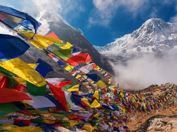 Pecah Rekor, Jumlah Pendaki ke Annapurna Meningkat