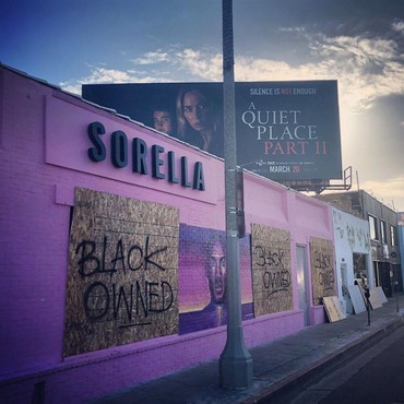 Mural Kobe Bryant di LA Tak Tersentuh di Tengah Kerusuhan di AS