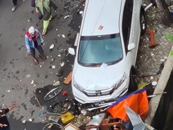 Sopir Ngantuk, Penyebab Mobil Tabrak Gerobak Bakso-Soto di Casablanca