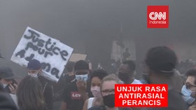 VIDEO: Bentrokan Antara pengunjuk Rasa dan Polisi di Paris