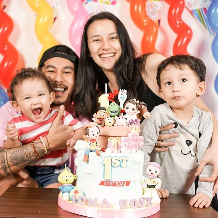 <p>Menikah muda, pasangan selebriti Dahlia Poland dan Fandy Christian sudah punya 2 anak, Bunda. (Foto: Instagram @dahliachr)</p>