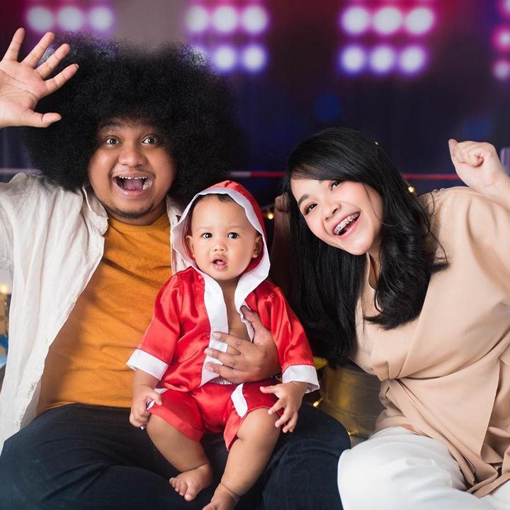 Bambino diambil dari Bahasa Italia yang artinya laki-laki ganteng, Bunda. Momen ini diambil saat Bambino merayakan ulang tahun pertamanya pada September 2019 lalu. (Foto: Instagram @fatiyw)