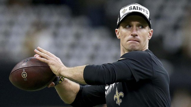 NEW ORLEANS, LOUISIANA - JANUARY 05: Drew Brees #9 of the New Orleans Saints warms up during the NFC Wild Card Playoff game against the Minnesota Vikings at Mercedes Benz Superdome on January 05, 2020 in New Orleans, Louisiana.   Sean Gardner/Getty Images/AFP