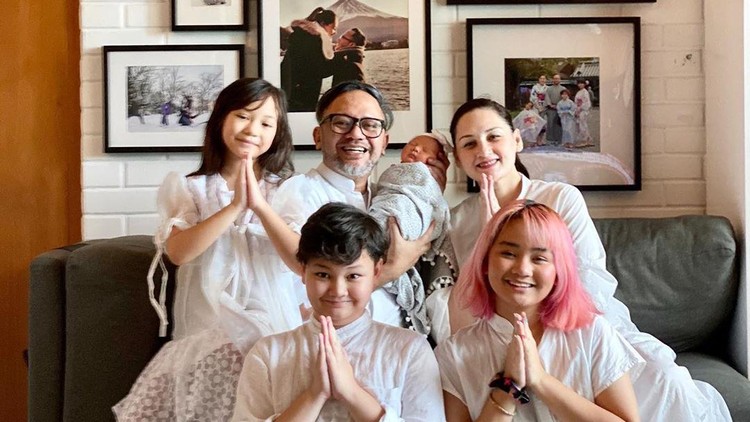 Indra Brasco dan Mona Ratuliu.