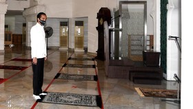 Jokowi Bakal Salat Jumat Berjemaah di Masjid Istana