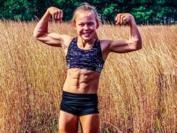 Viral Gadis Cilik Usia 10 Tahun Punya Perut Six Pack, Bikin Wanita Dewasa Iri