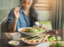 Biar Makin Aman, Yuk Simak Tips Santap Sehat Saat New Normal