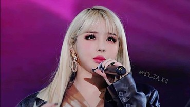 img-title Park Bom Diamuk Manajer Saat Siaran Langsung, Fans Tuntut Agensi Minta Maaf