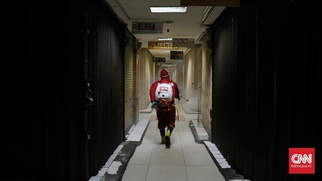 Sejauh ini sudah ada 2 puskesmas di Pamekasan, Jawa Timur yang ditutup akibat perawat terinfeksi Covid-19.