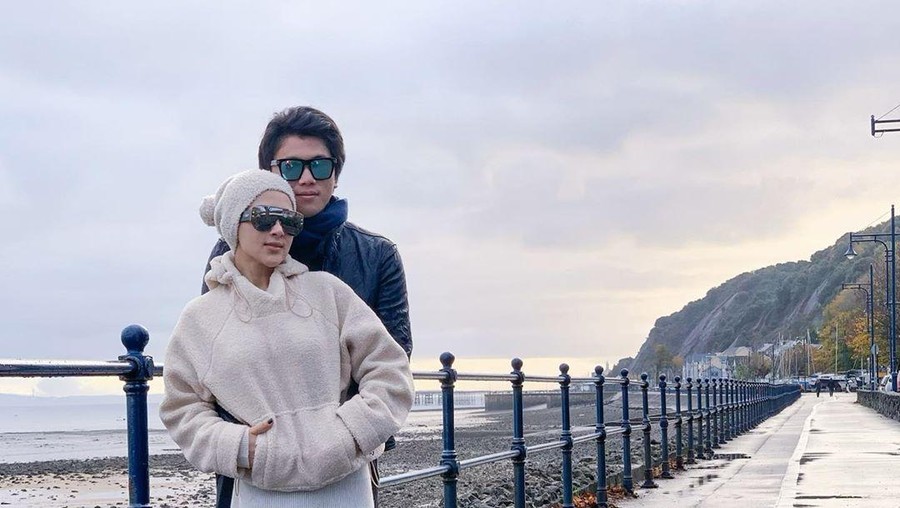 Reino Barack dan Syahrini Reino Barack dan Syahrini