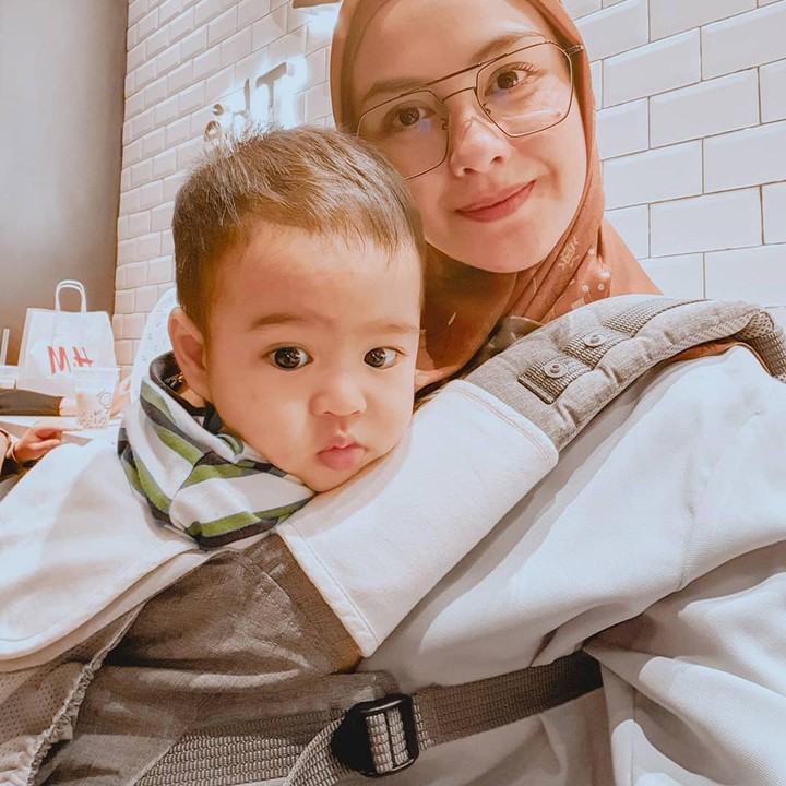 <p>Nah, kalau si bungsu Rajendra Satya Razzani lahir pada 11 Januari 2019 secara caesar. (Foto: Instagram @vatemat)</p>